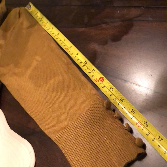 💛Classic Silk blend covered button down and at wrists golden brown cardigan - Picture 6 of 8